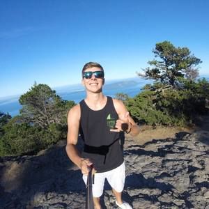 Meet your Posher, Henry